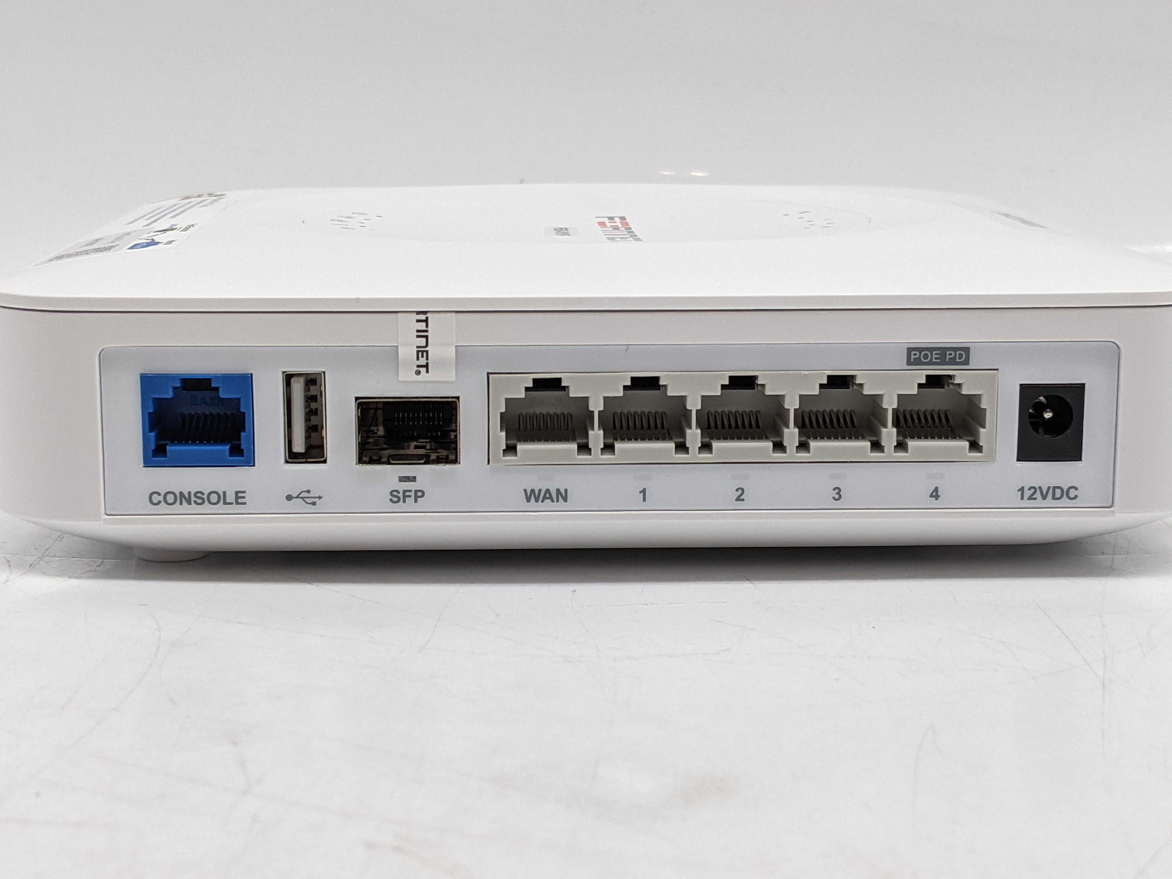 Fortinet FortiExtener 511F 3G/4G LTE Wireless WAN Extender P26657-01-01 ...