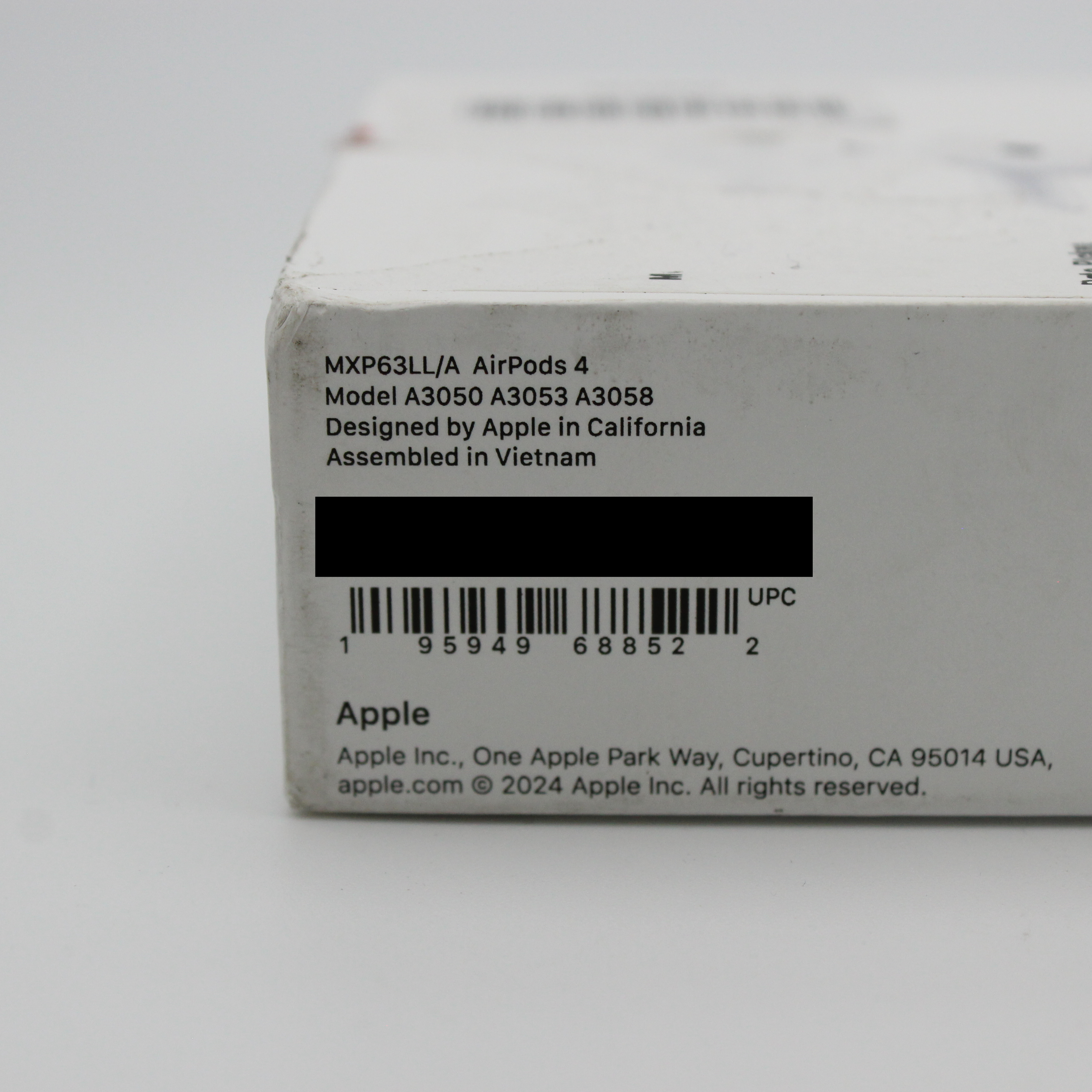 Apple AirPods 4th Gen with Charging Case A3050 A3053 A3058 MXP63LL