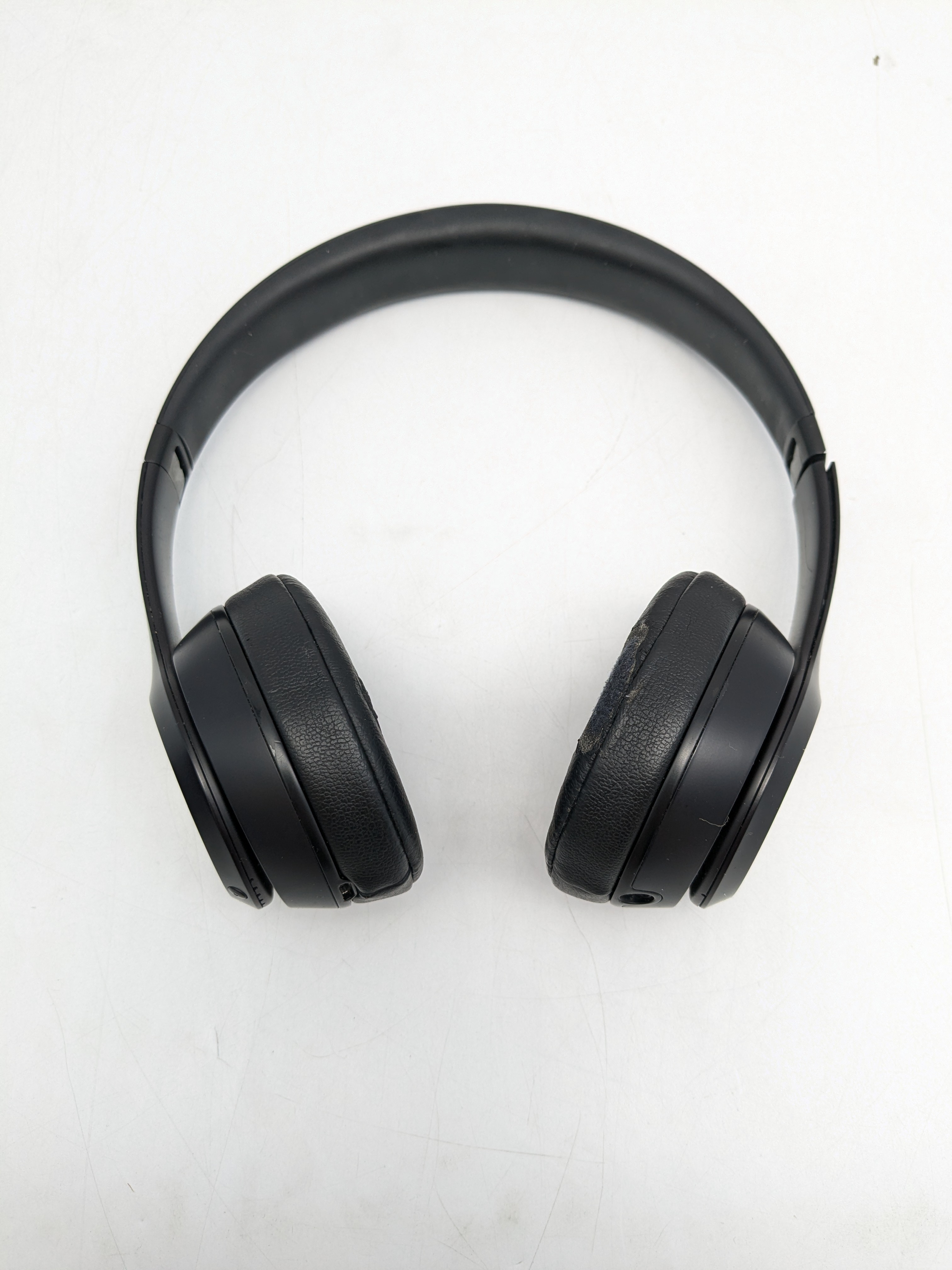 как выглядит Beats by Dre Solo 3 Wireless Bluetooth Headphones MX432LL/A - Black фото